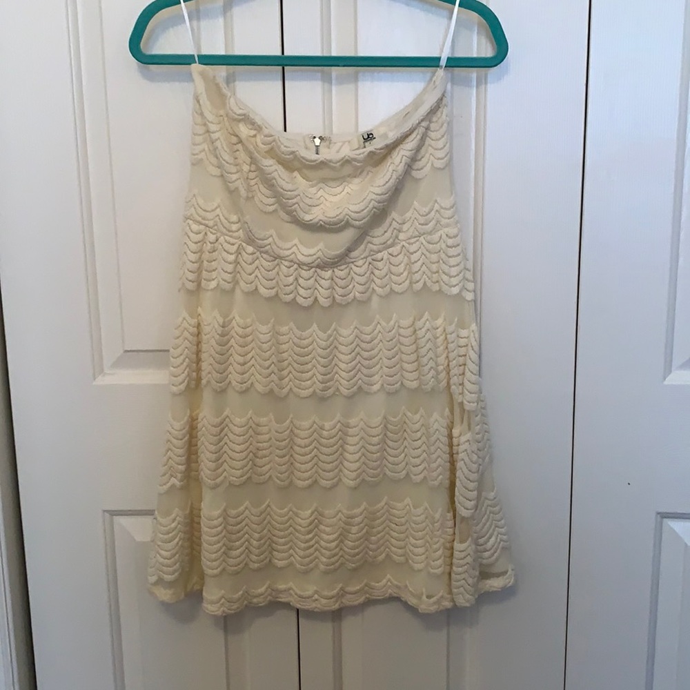 Strapless dress